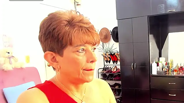 Snapshot of Angelina_Stone_65 chatting on September 22, 1:13 pm Angelina Stone 65 online show from September 22, 1:13 pm