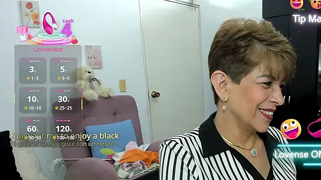 Snapshot of Angelina_Stone_65 chatting on September 30, 11:21 pm Angelina Stone 65 online show from September 30, 11:21 pm