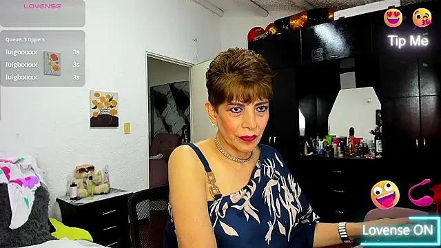 Snapshot of Angelina_Stone_65 chatting on February 27, 9:26 pm Angelina Stone 65 online show from February 27, 9:26 pm