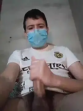 Snapshot of Zakariahorney1 chatting on March 31, 2:02 am Zakariahorney1 online show from March 31, 2:02 am