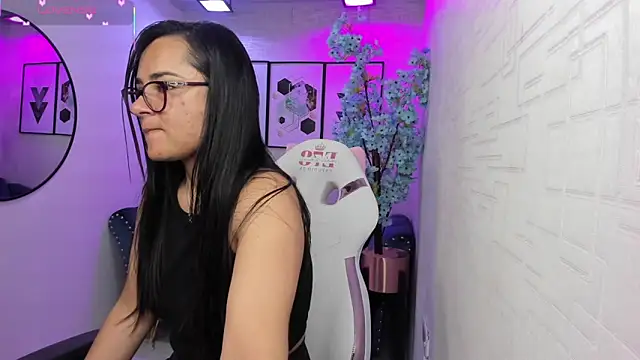 Tiara rr online show from February 8, 3:32 am