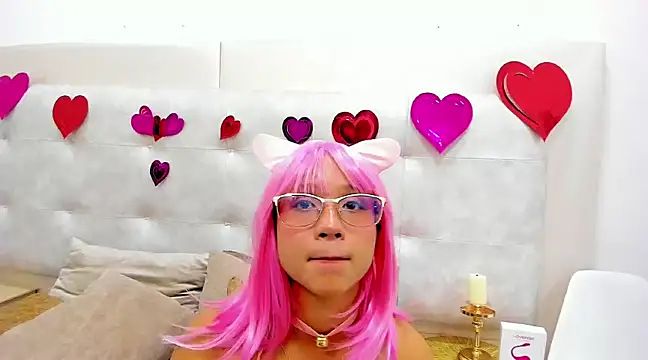 MelanieRoah online show from February 15, 1:53 am