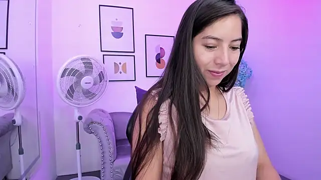 Ema louis  online show from December 11, 12:23 pm