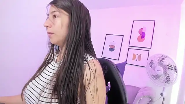 Ema louis  online show from January 16, 12:31 pm