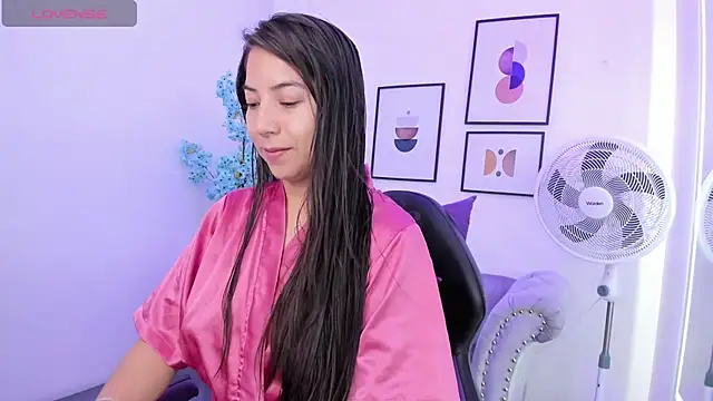 Ema louis  online show from January 29, 12:24 pm