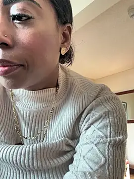 Snapshot of Thickynicky222 chatting on March 4, 9:32 pm Thickynicky222 online show from March 4, 9:32 pm