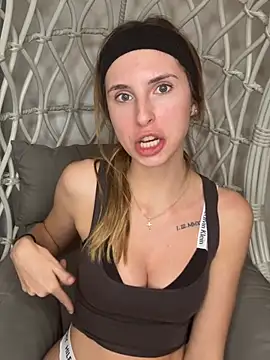 emma05 online show from February 21, 7:37 pm