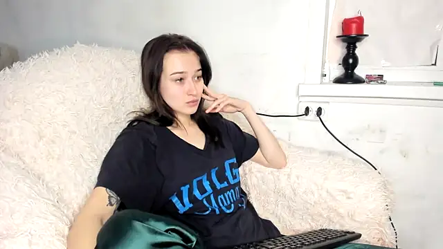 Snapshot of eva_and_adam1 chatting on March 31, 7:03 pm eva and adam1 online show from March 31, 7:03 pm