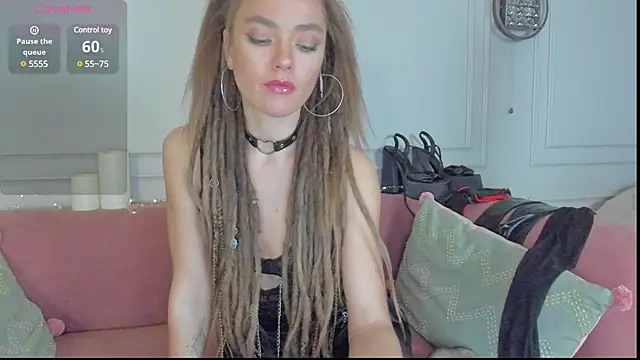 KellyFouler online show from February 5, 1:33 pm