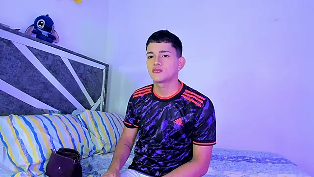 Snapshot of ander_deimond_ chatting on March 3, 5:29 pm ander deimond online show from March 3, 5:29 pm