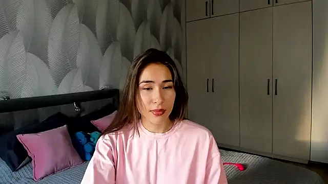 Bambiii bby online show from September 26, 1:31 am