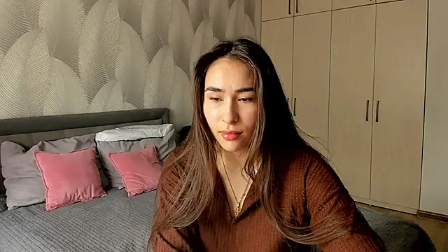Bambiii bby online show from May 18, 3:35 am