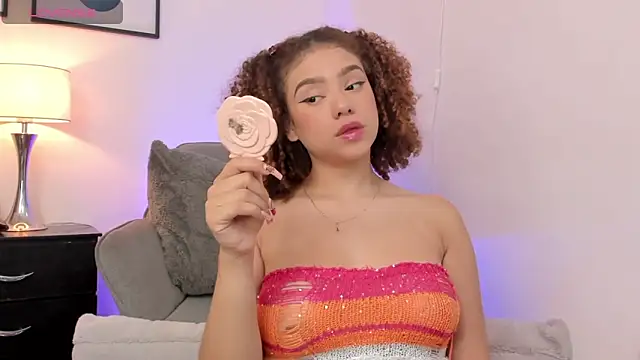 JulianaWaldo online show from October 7, 2:36 pm