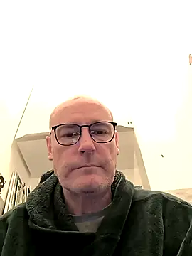 Snapshot of bogland33 chatting on February 14, 4:41 pm bogland33 online show from February 14, 4:41 pm