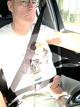 Snapshot of bogland33 chatting on February 15, 2:00 pm bogland33 online show from February 15, 2:00 pm