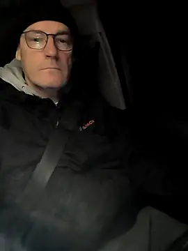 Snapshot of bogland33 chatting on February 28, 11:23 pm bogland33 online show from February 28, 11:23 pm