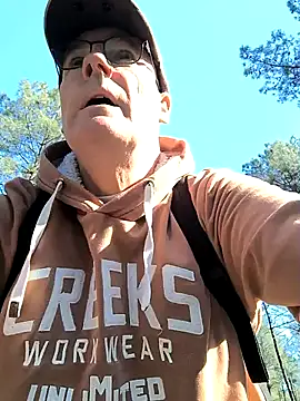 Snapshot of bogland33 chatting on March 2, 12:11 pm bogland33 online show from March 2, 12:11 pm