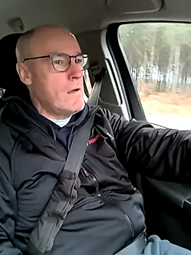 Snapshot of bogland33 chatting on March 7, 7:08 am bogland33 online show from March 7, 7:08 am