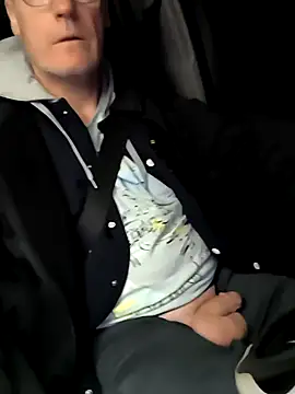 Snapshot of bogland33 chatting on March 8, 1:28 am bogland33 online show from March 8, 1:28 am