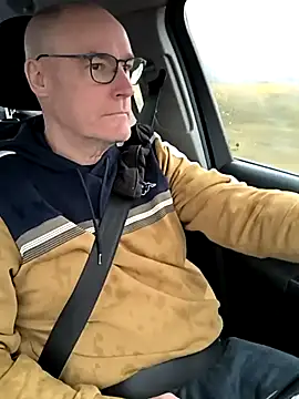 Snapshot of bogland33 chatting on March 12, 10:16 am bogland33 online show from March 12, 10:16 am