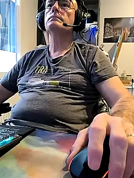 Snapshot of bogland33 chatting on March 22, 4:04 pm bogland33 online show from March 22, 4:04 pm