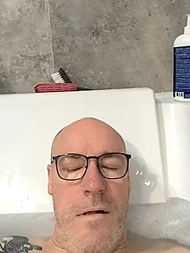 Snapshot of bogland33 chatting on October 25, 12:56 pm bogland33 online show from October 25, 12:56 pm