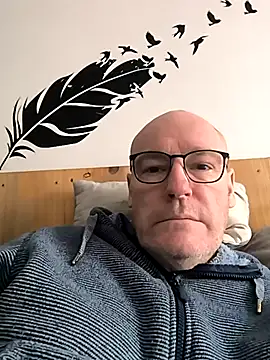 bogland33 online show from February 19, 10:22 am