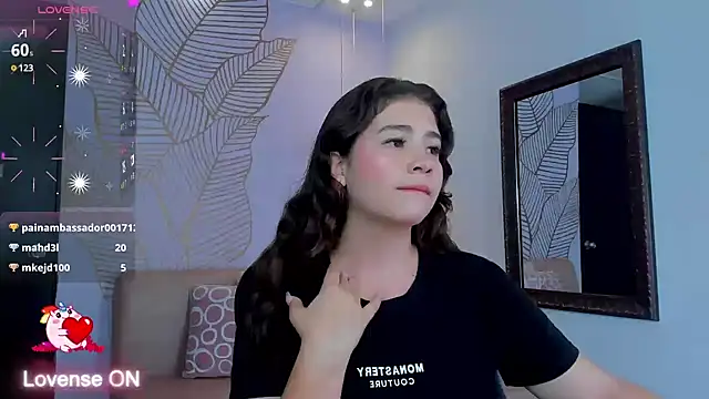 Snapshot of KarenPautt chatting on January 11, 9:15 pm KarenPautt online show from January 11, 9:15 pm