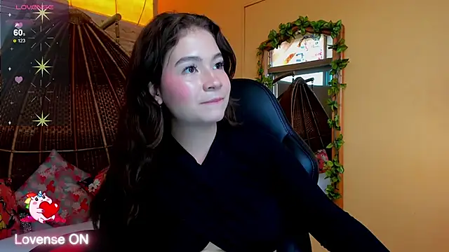 Snapshot of KarenPautt chatting on January 21, 9:04 pm KarenPautt online show from January 21, 9:04 pm