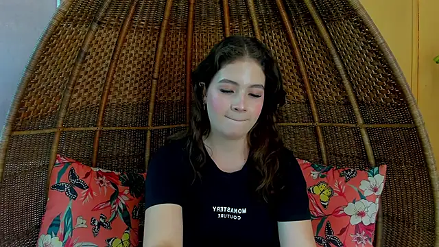 Snapshot of KarenPautt chatting on January 28, 8:58 pm KarenPautt online show from January 28, 8:58 pm