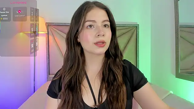 Snapshot of KarenPautt chatting on January 6, 12:25 am KarenPautt online show from January 6, 12:25 am