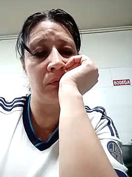 Snapshot of carolina_linarez69 chatting on October 20, 11:27 pm carolina linarez69 online show from October 20, 11:27 pm