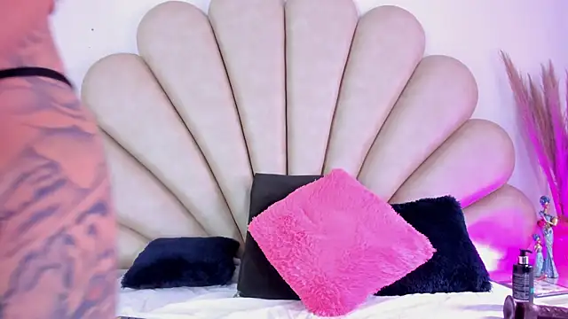 Snapshot of Anna__Spencer chatting on October 12, 2:05 pm Anna  Spencer online show from October 12, 2:05 pm