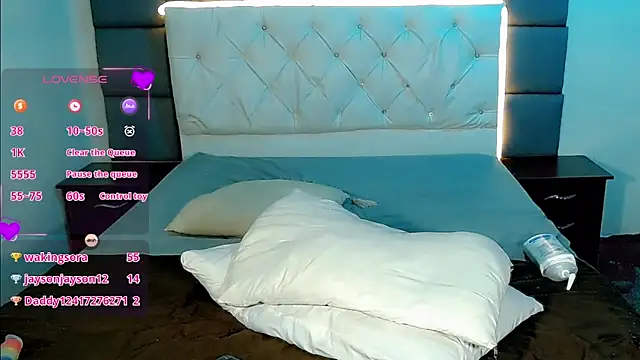 Snapshot of MimiRodriguez chatting on January 25, 10:08 am MimiRodriguez online show from January 25, 10:08 am