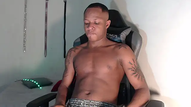 Snapshot of Alid_17 chatting on December 14, 10:13 am Alid 17 online show from December 14, 10:13 am