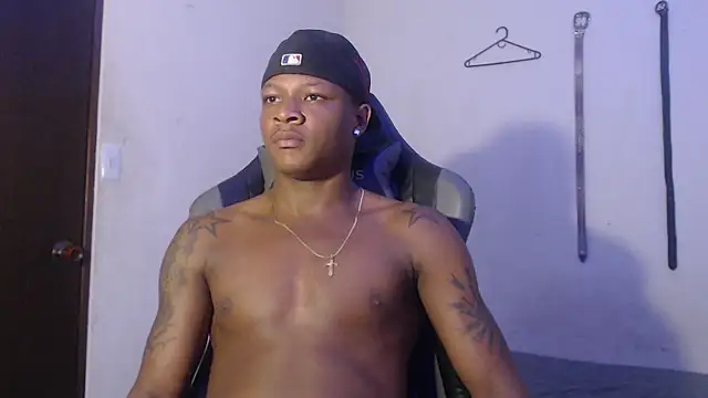 Snapshot of Alid_17 chatting on January 8, 5:16 am Alid 17 online show from January 8, 5:16 am