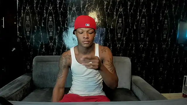 Snapshot of Alid_17 chatting on October 21, 6:14 am Alid 17 online show from October 21, 6:14 am