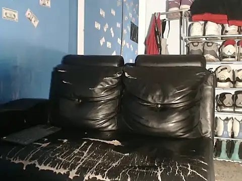 Snapshot of Alid_17 chatting on November 8, 5:07 am Alid 17 online show from November 8, 5:07 am