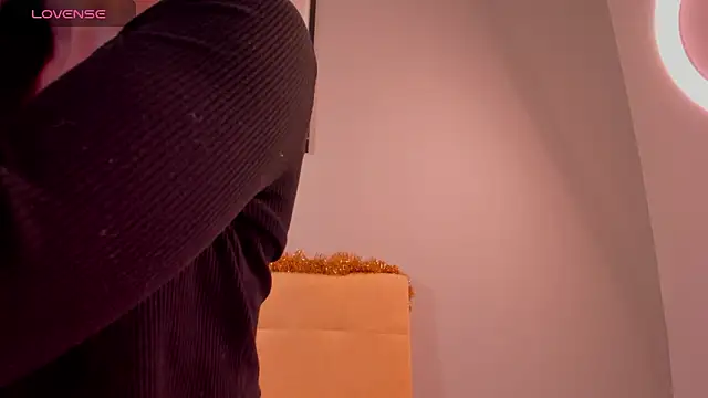 Sophiaa sensual online show from December 15, 1:43 am