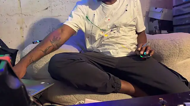 liTgemNYC online show from June 10, 1:54 pm