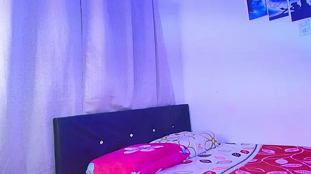 Snapshot of Lazy_Blake chatting on October 18, 5:32 am Lazy Blake online show from October 18, 5:32 am