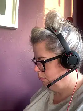curvy-Ruby-Uk online show from December 14, 8:56 am
