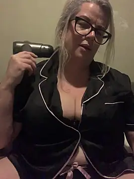 curvy-Ruby-Uk online show from December 27, 10:16 pm
