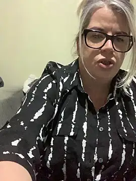 curvy-Ruby-Uk online show from January 12, 5:54 pm
