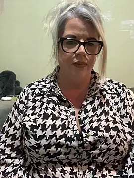 curvy-Ruby-Uk online show from January 14, 9:41 pm