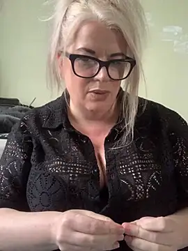 curvy-Ruby-Uk online show from January 20, 2:57 pm