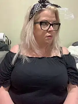 curvy-Ruby-Uk online show from January 21, 2:26 pm