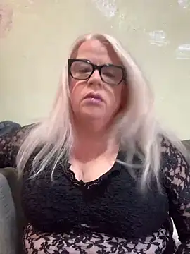 curvy-Ruby-Uk online show from January 22, 1:11 pm