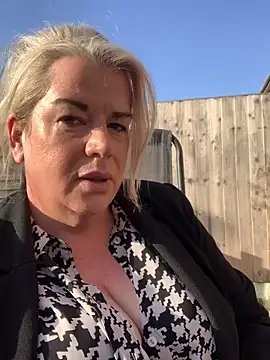 curvy-Ruby-Uk online show from March 6, 3:35 pm