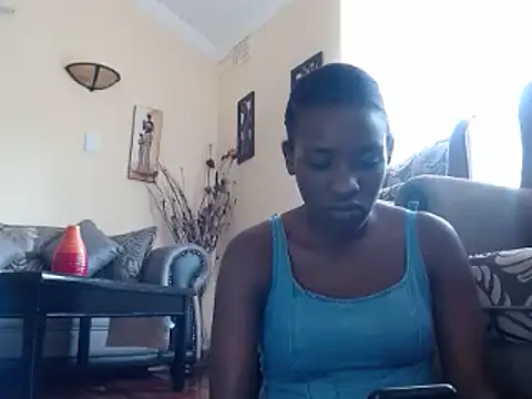 Snapshot of SexyRed18 chatting on February 18, 8:59 am SexyRed18 online show from February 18, 8:59 am